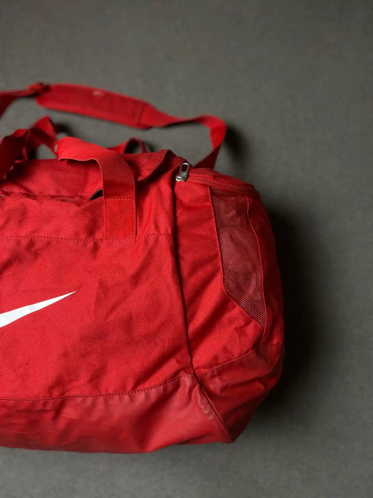 NIKE DUFFLE BAG