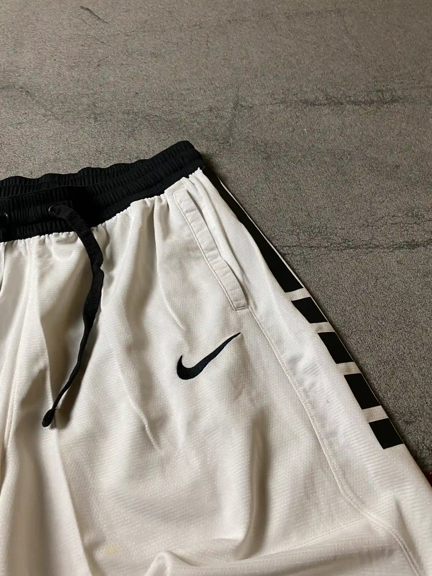 NIKE DRI-FIT SHORTS