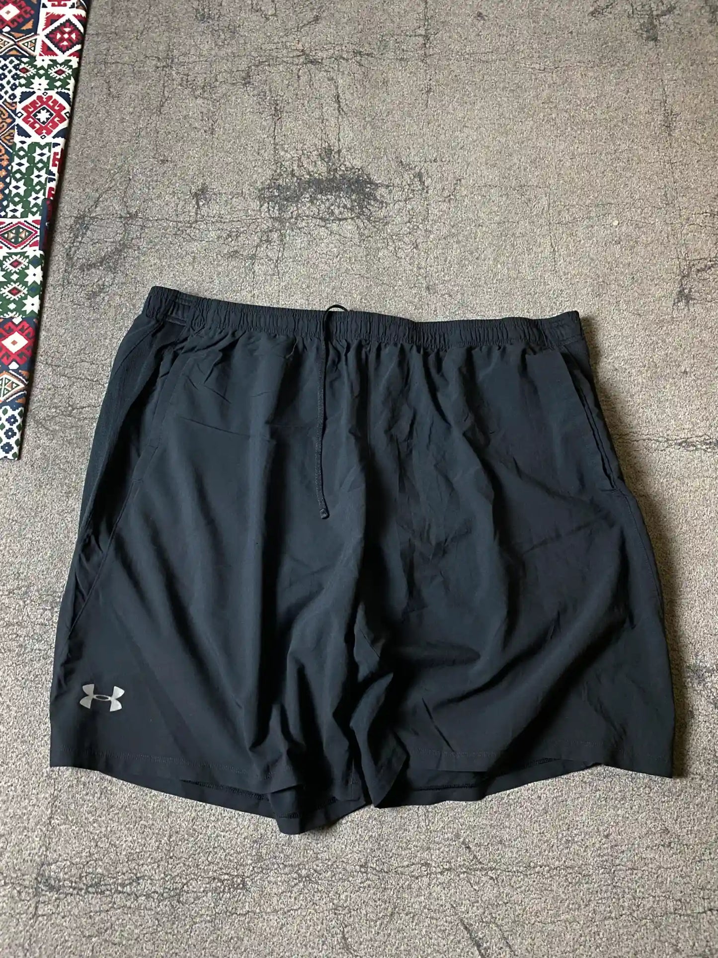 UNDERARMOUR SHORTS