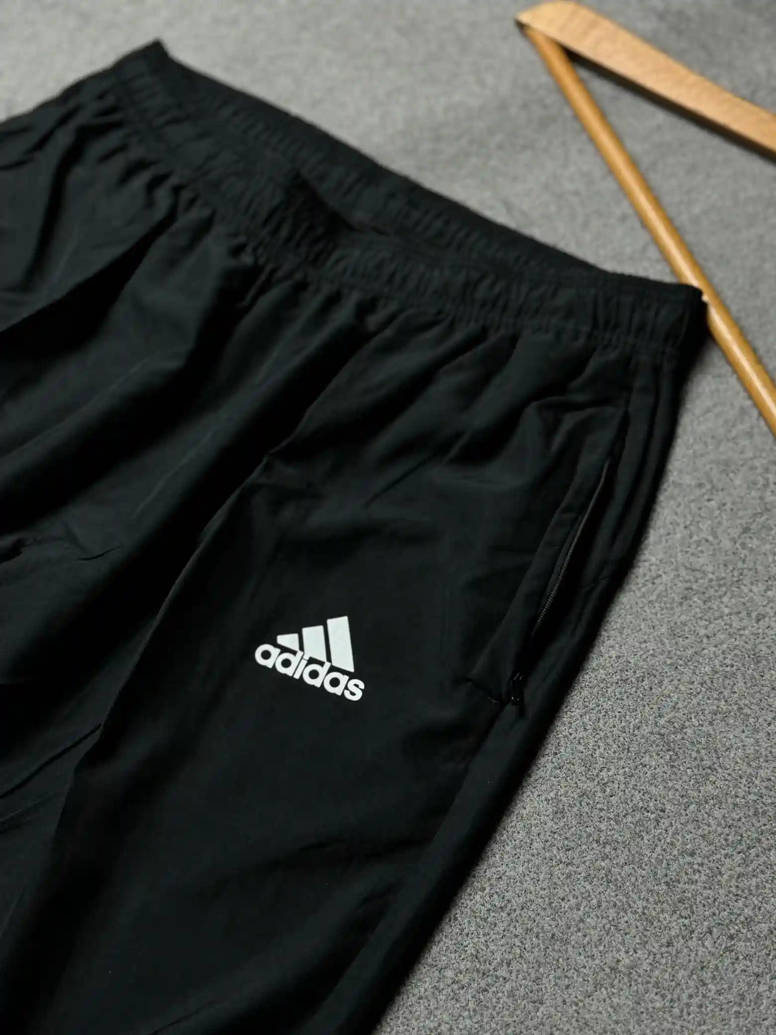 ADIDAS 3/4 AEROREADY ZIP POCKETS SIGNAL PARACHUTE TROUSER // LARGE 🥶🔥