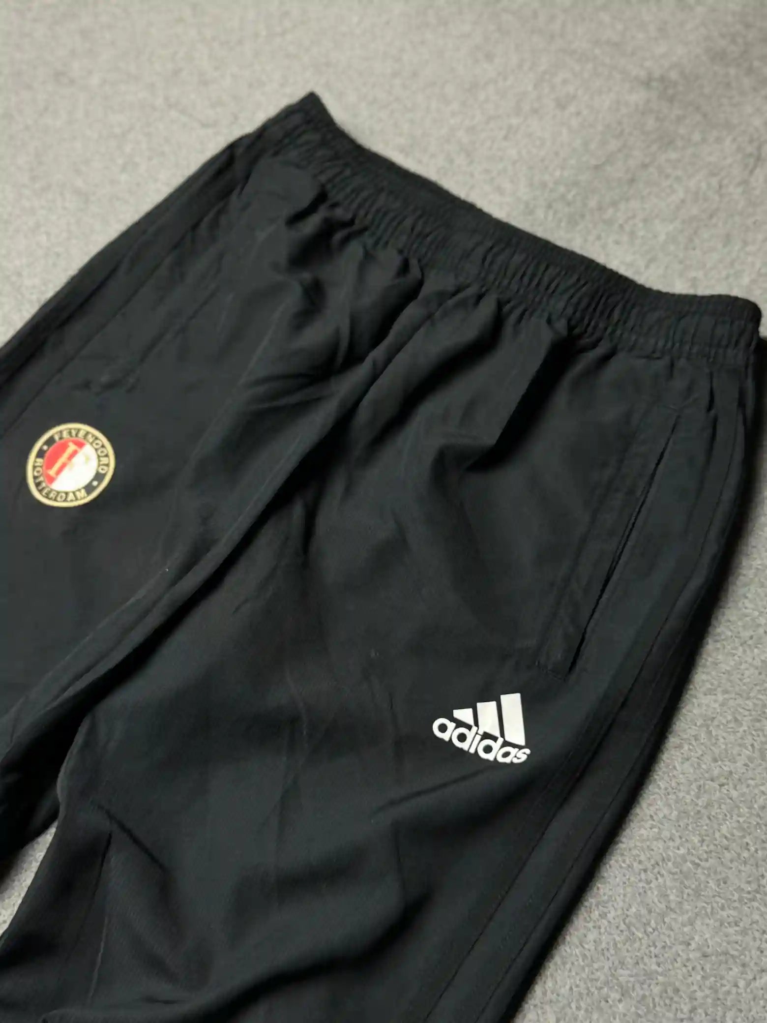 ADIDAS X FEYENOORD TRACK TROUSER // ZIP POCKETS 🔥 🥶
100% ORIGINAL 
PREMIUM CONDITION