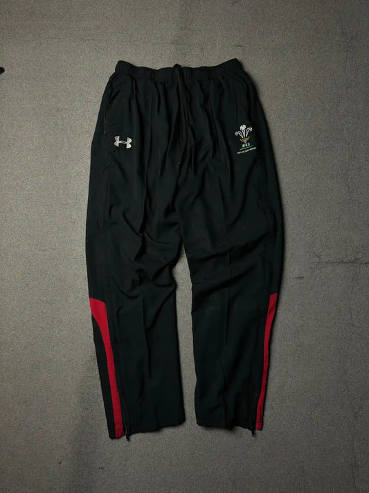 UNDERSTAND AUTHENTIC X WALES RUGBY TRACK ZIP POCKETS  BAGGY TROUSERS