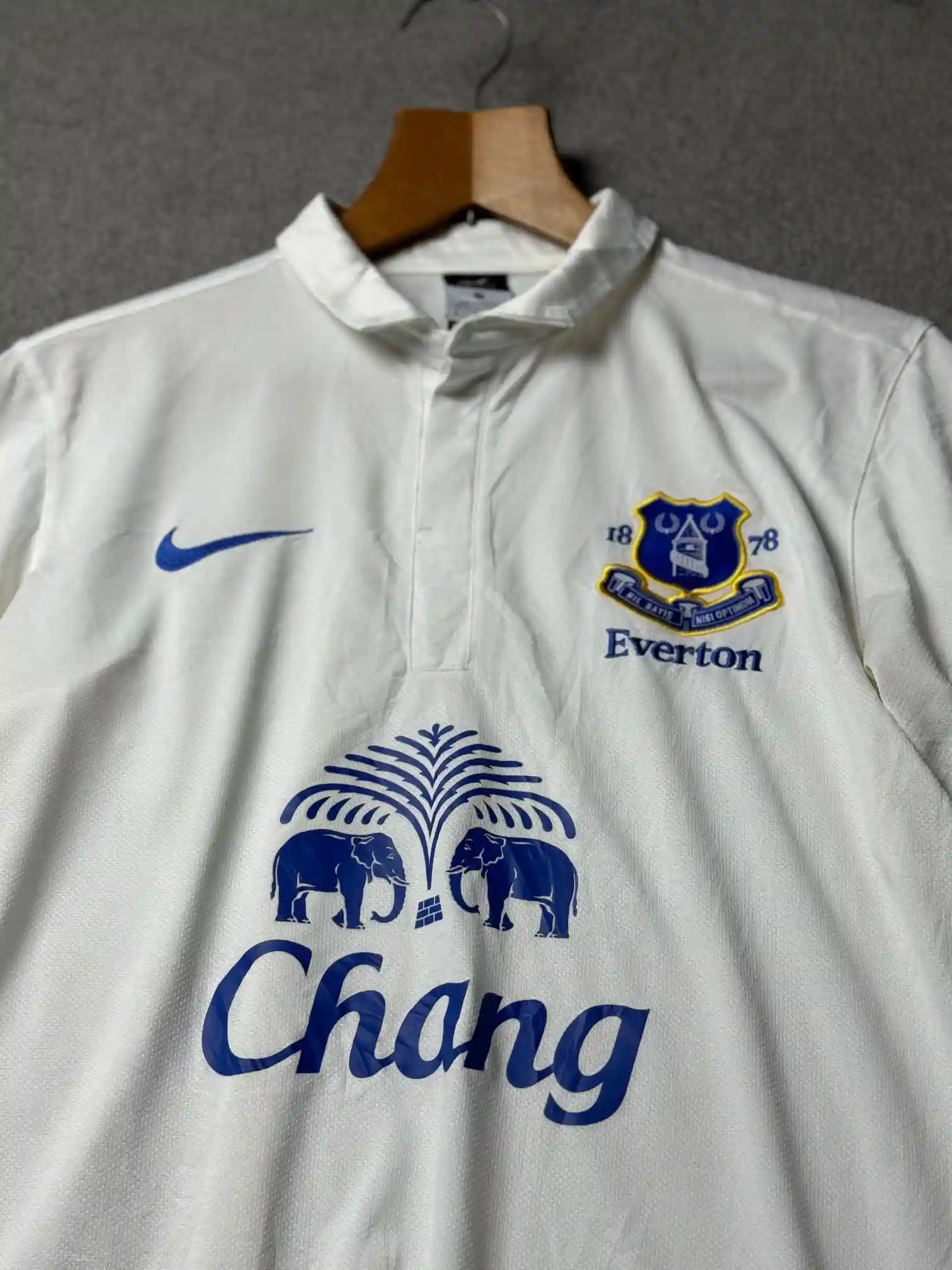 CLASSIC RETRO EVERTON X NIKE AUTHENTIC JERSEY // MEDIUM 🔥🥶