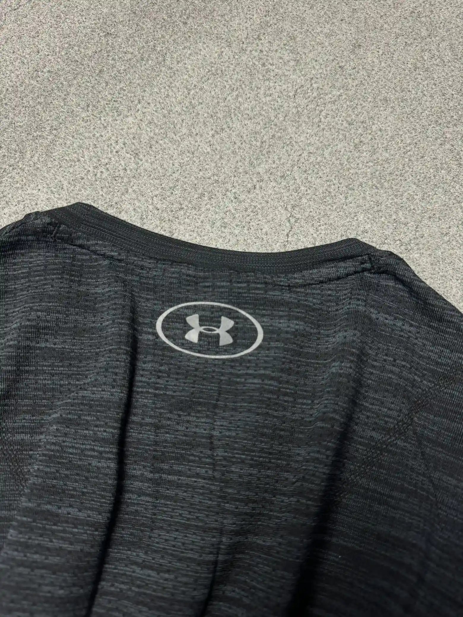 UNDERARMOUR FULL SLEEVES FITTED SHIRT