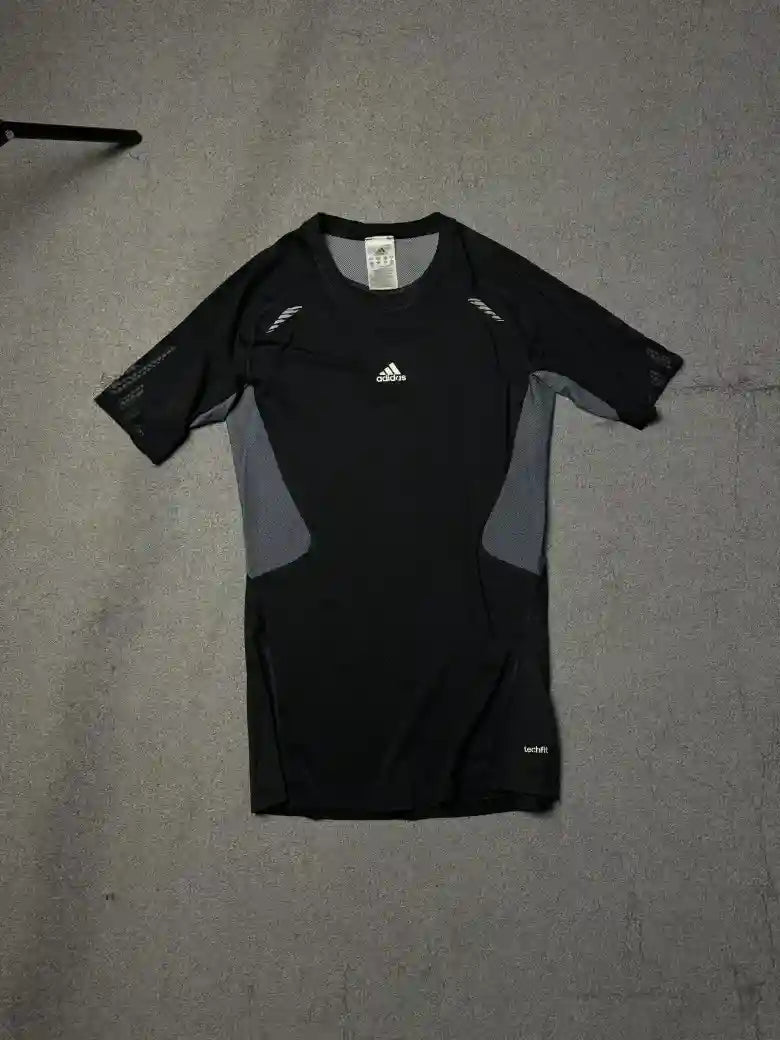 ADIDAS TECHFIT BACLK UPPER SKINTIGHT