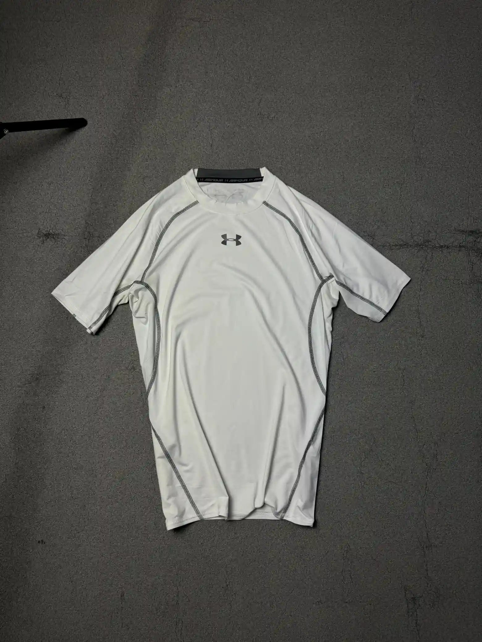 UNDERARMOUR WHITE  COMPRESSIONS