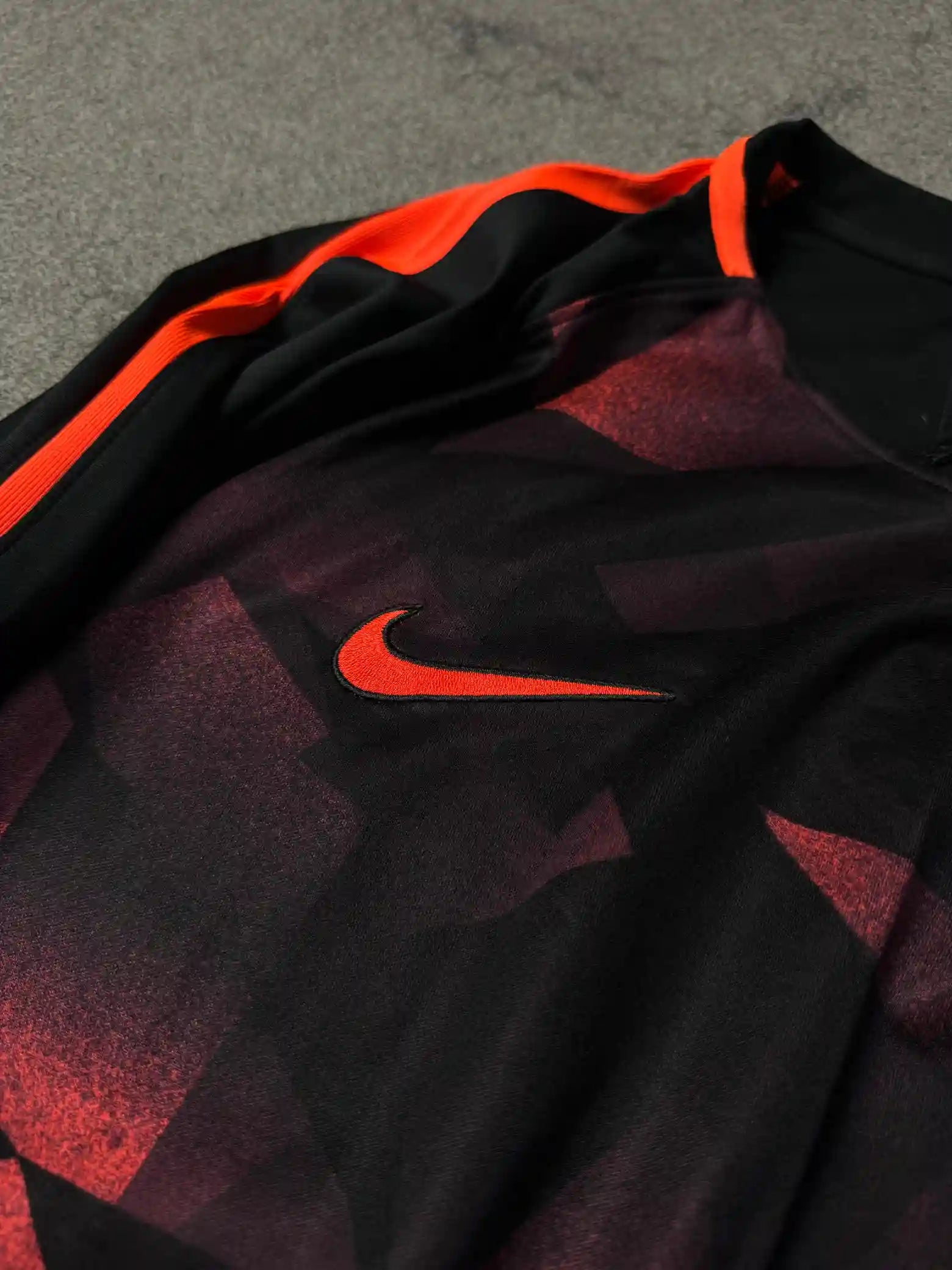 BARCA X NIKE DRI-FIT TRAINING TOP// THUMBHOLDERS//LARGE🔥🥶