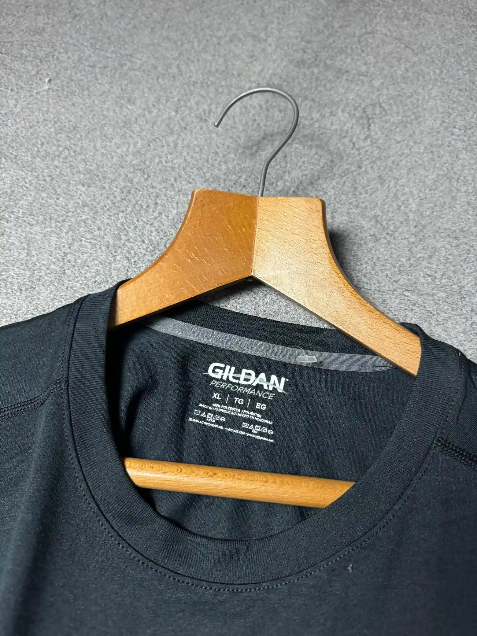 GILDAN PERFORMANCE // DIFFERENT BREED T-SHIRTS