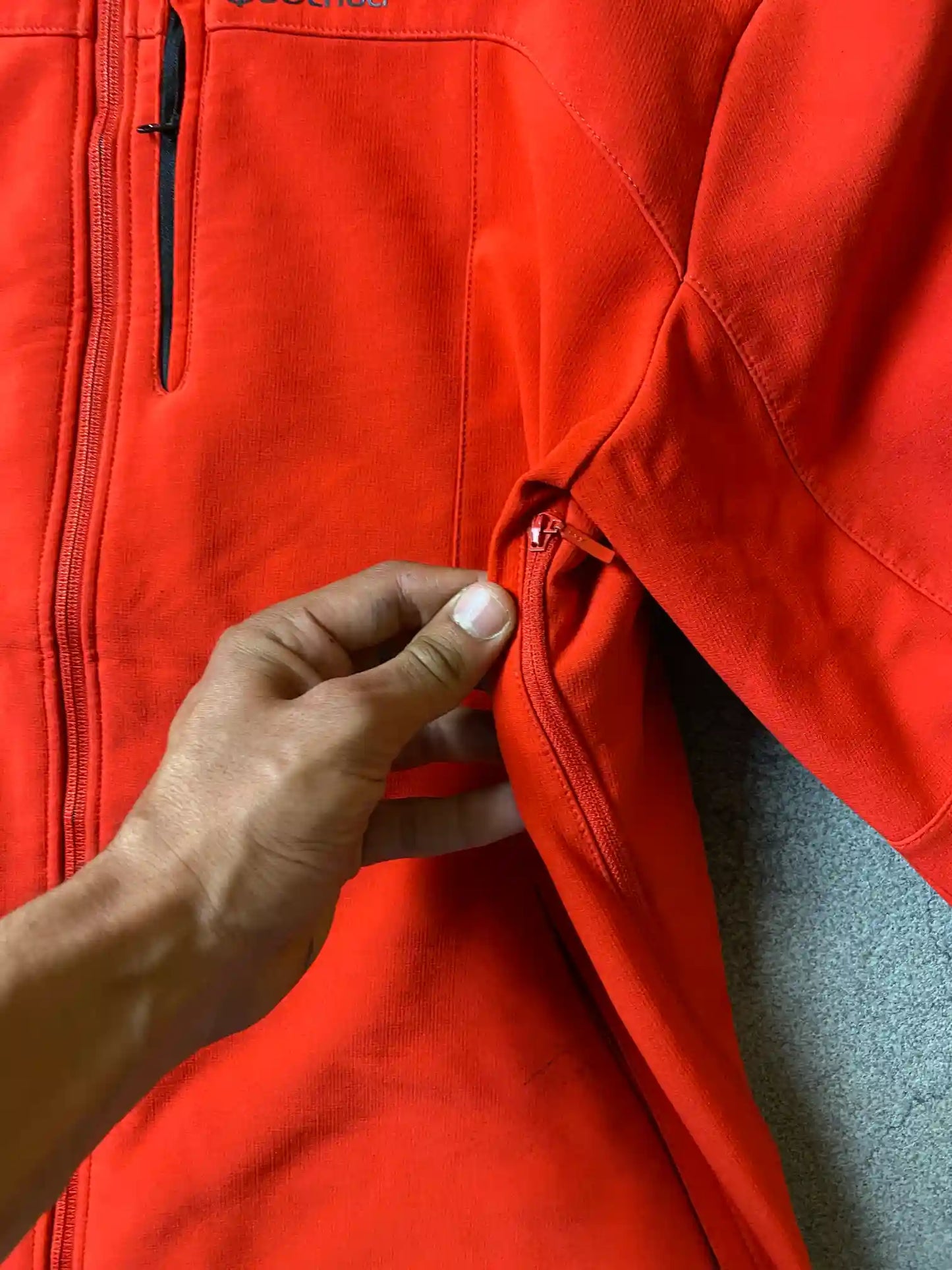 QUECHUA WINBREAKER JACKET