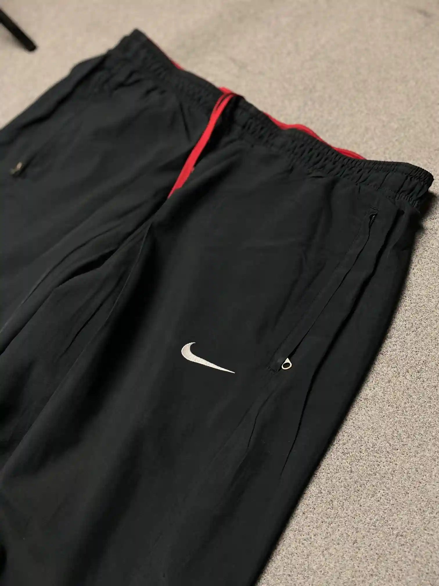 NIKE MERCURIAL RETRO BAGGY PARACHUTE TROUSER // LARGE