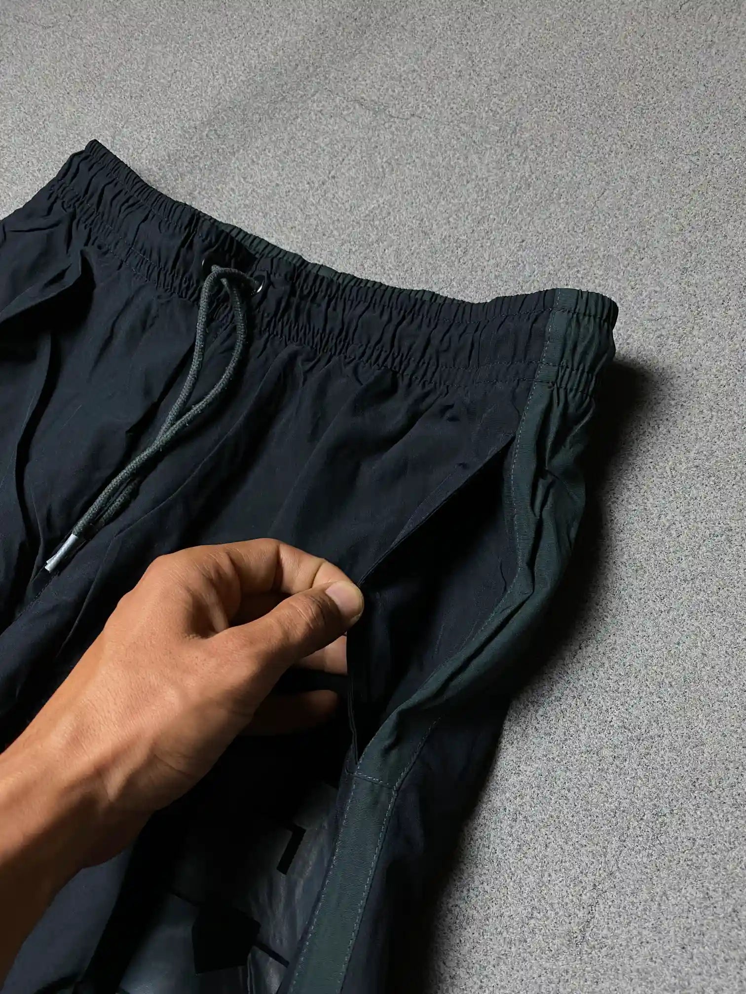 NIKE PARACHUTE TROUSER // MEDIUM