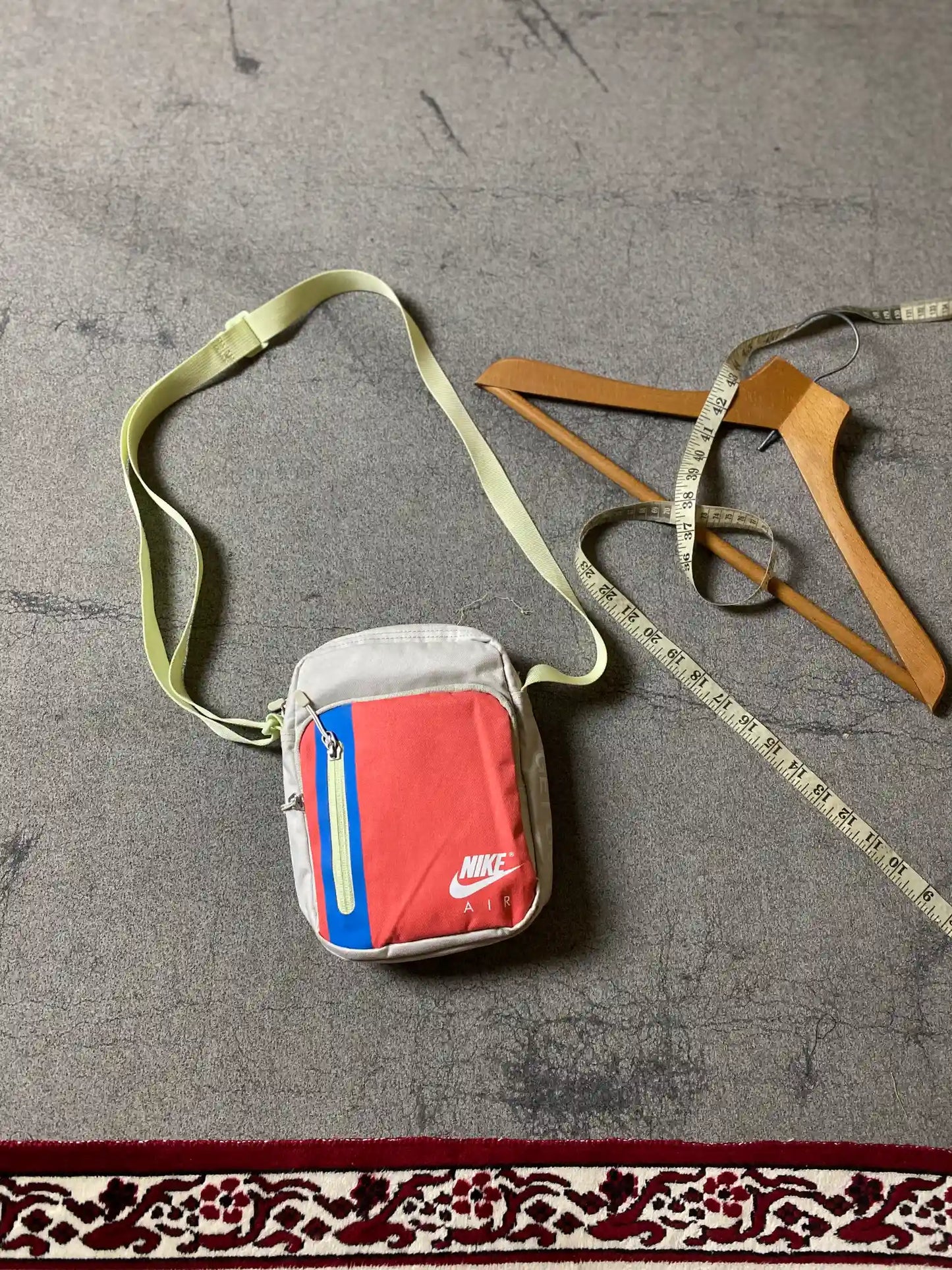 NIKE CROSS BODY BAG