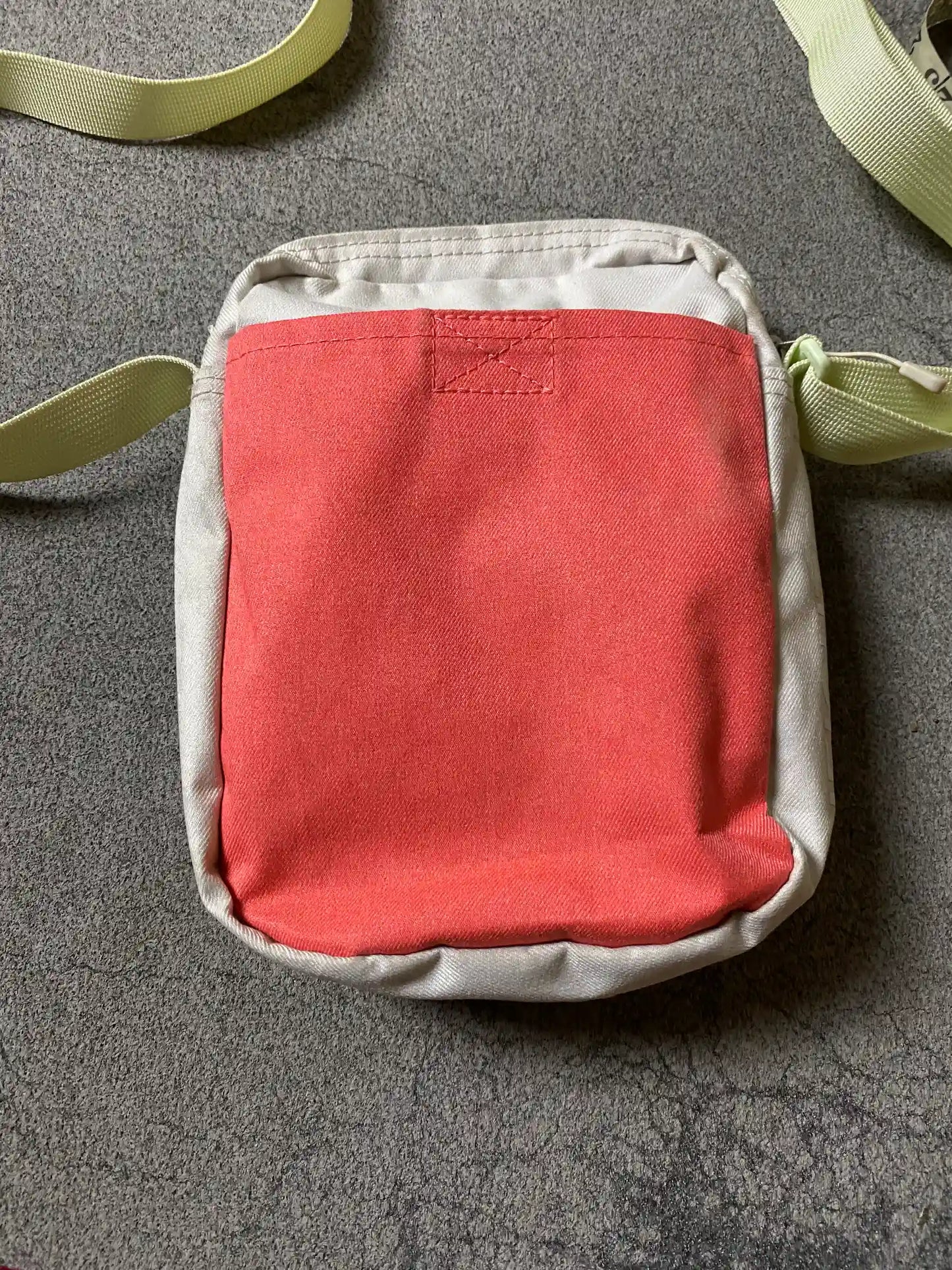 NIKE CROSS BODY BAG