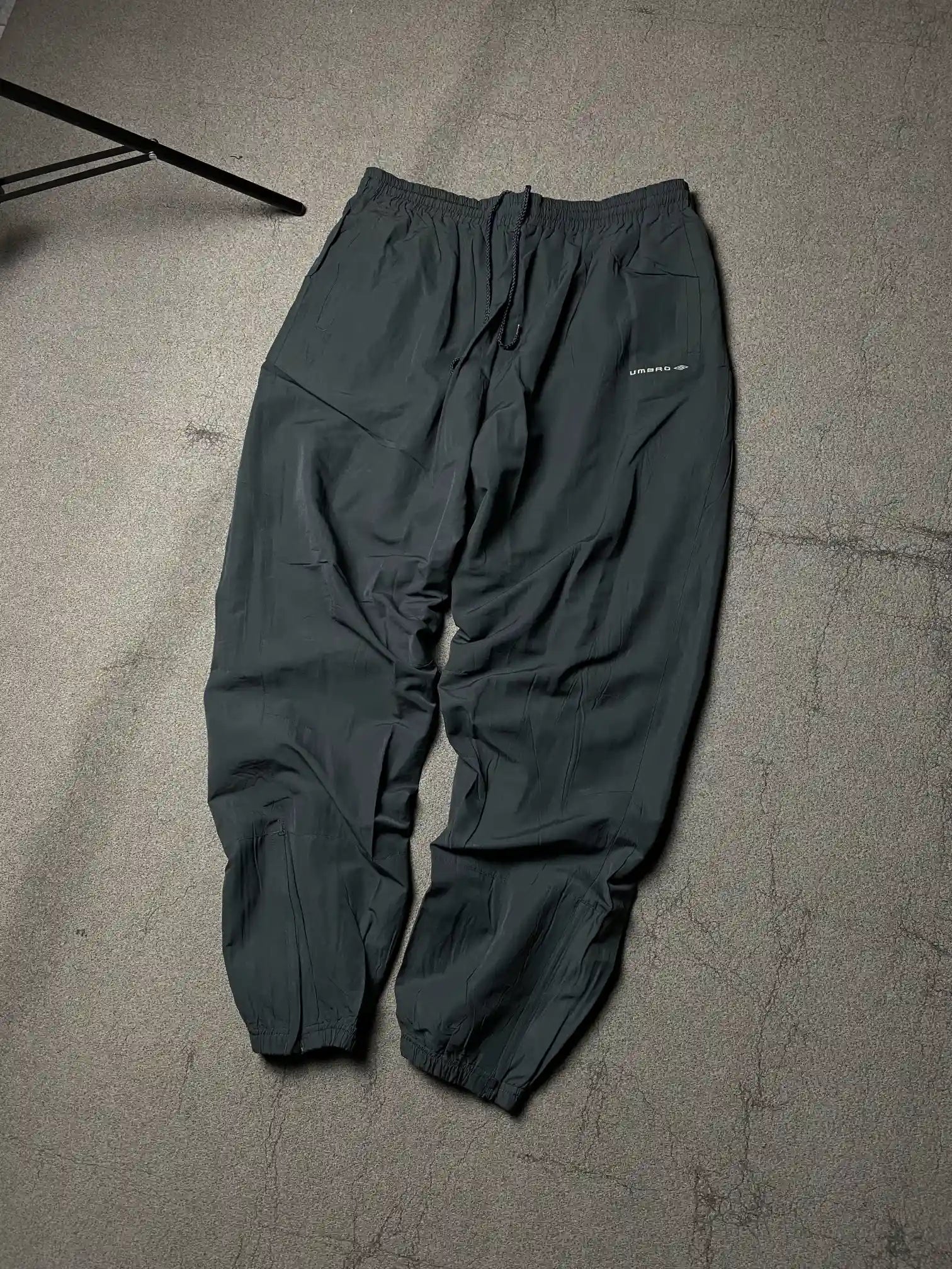 UMBRA RETRO BAGGY PARACHUTE TROUSER // 2XL