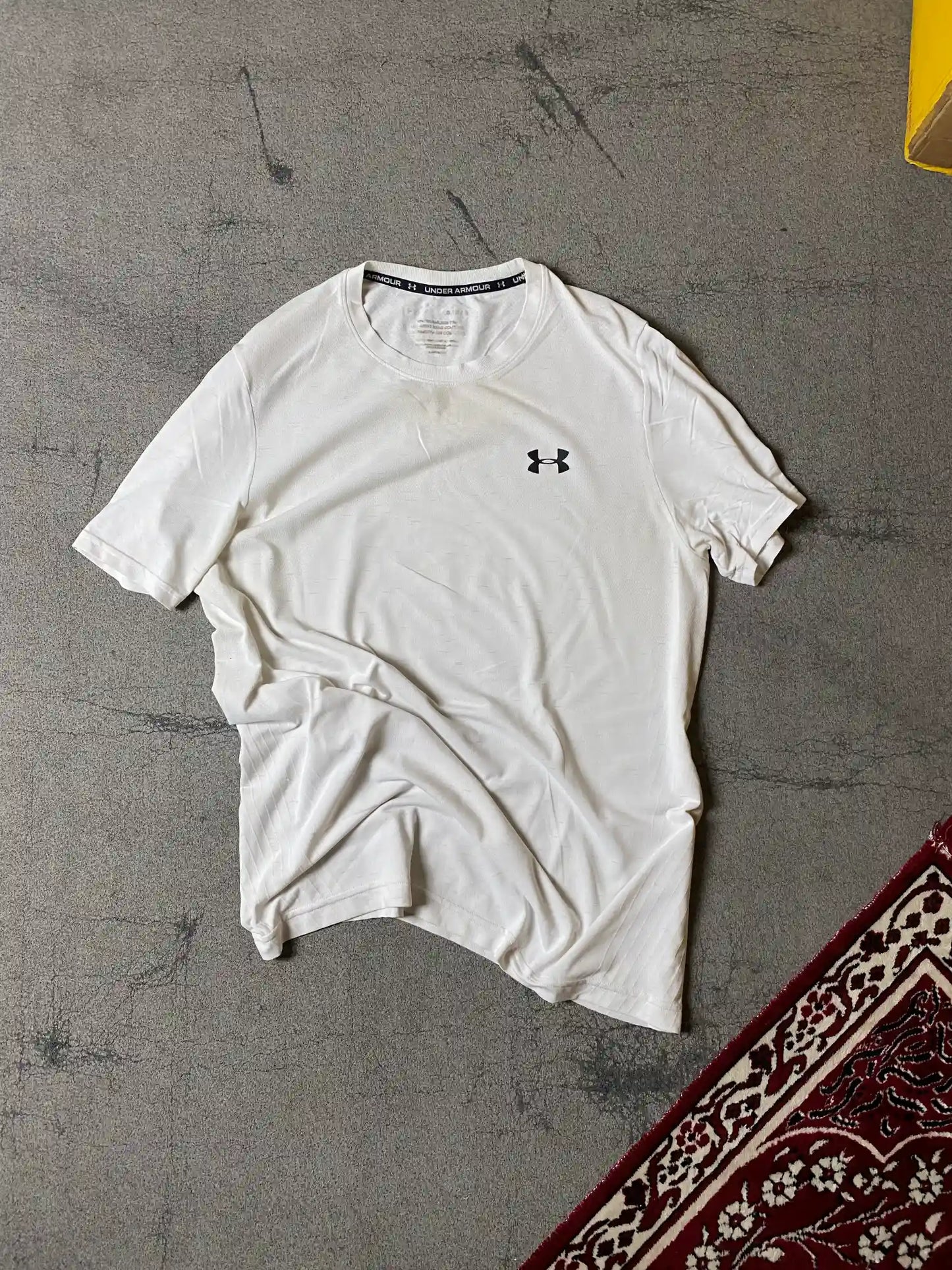 UNDERARMOUR LIGHT SHIRTS