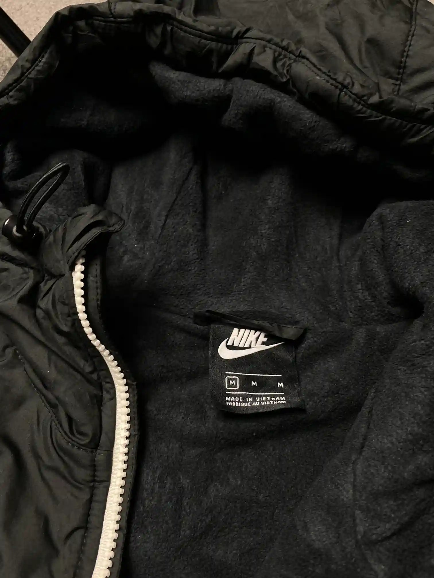 NIKE PIFFER JACKET // MEDIUM