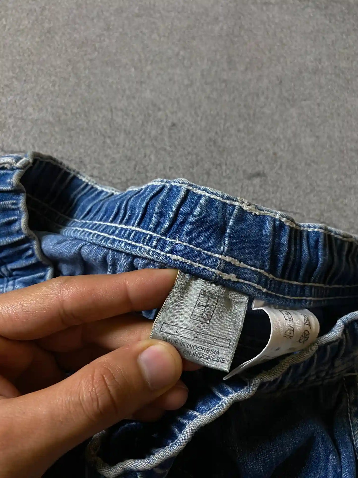 VINTAGE NIKE JEANS SHORTS