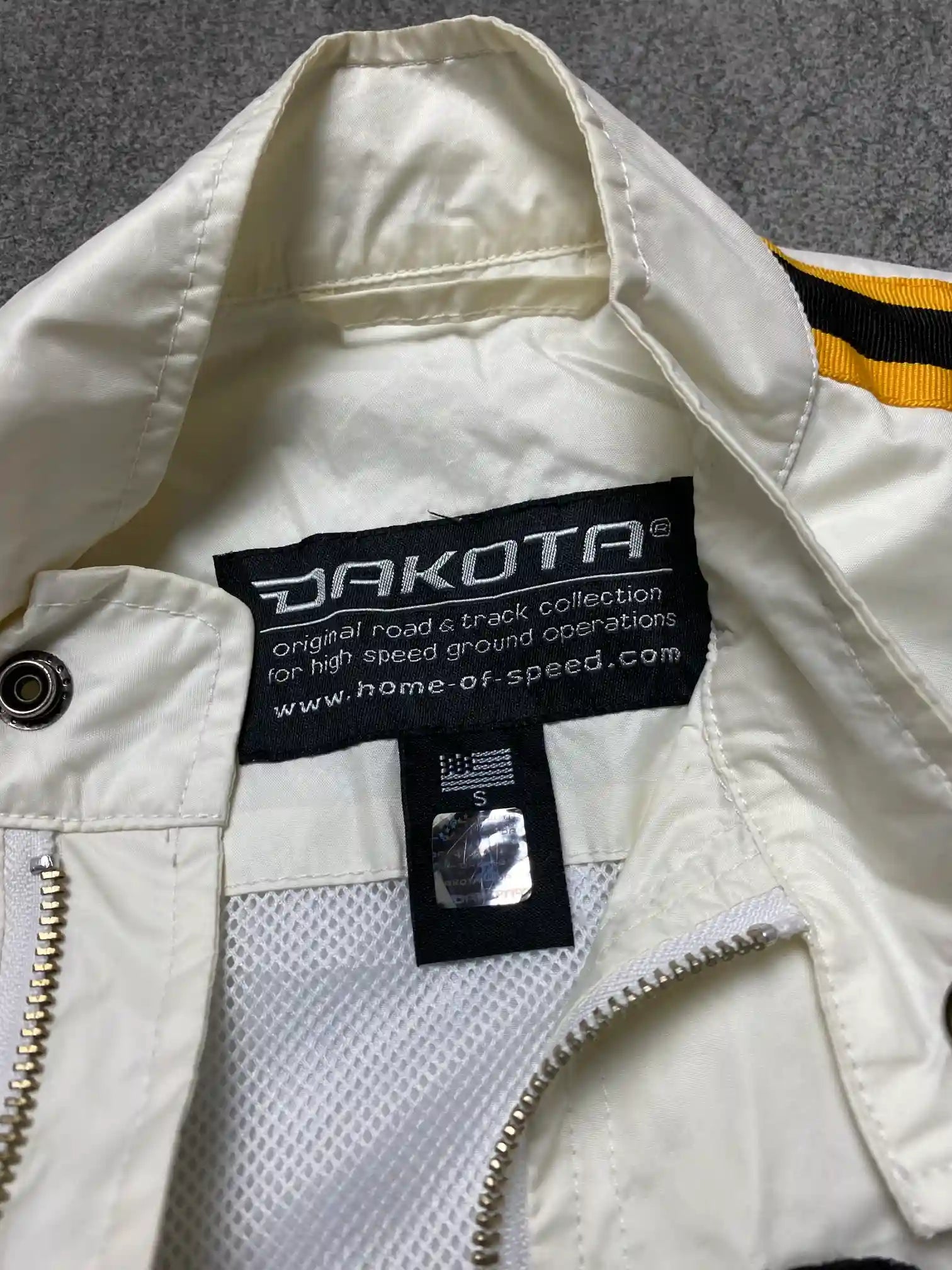 DAKOTA X DRAG RACE VINTAGE JACKET // ADULT SMALL 🥶