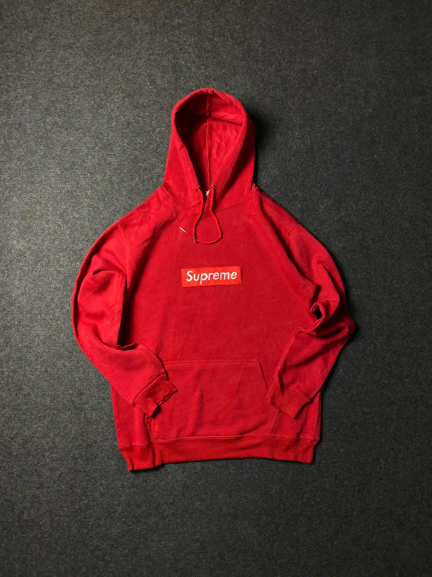 SUPREME HOODIE// MADE IN USA // XL