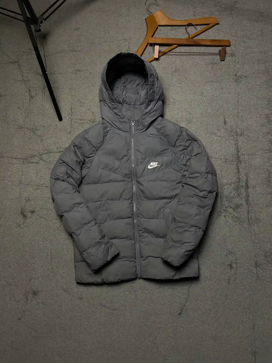 NIKE PUFFER JACKET // KIDS LARGE