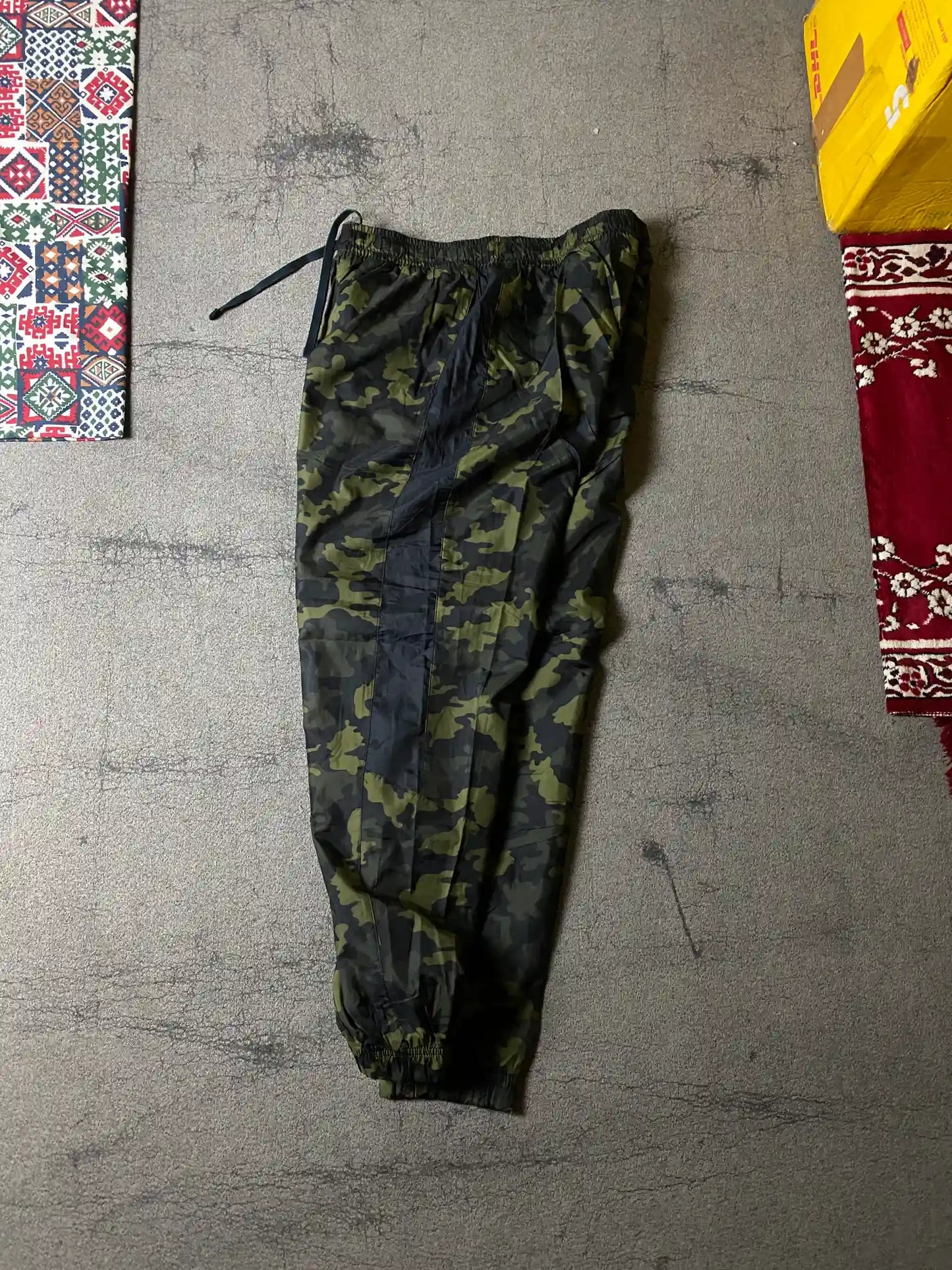 NIKE CAMO STREETWEAR TROUSERS
