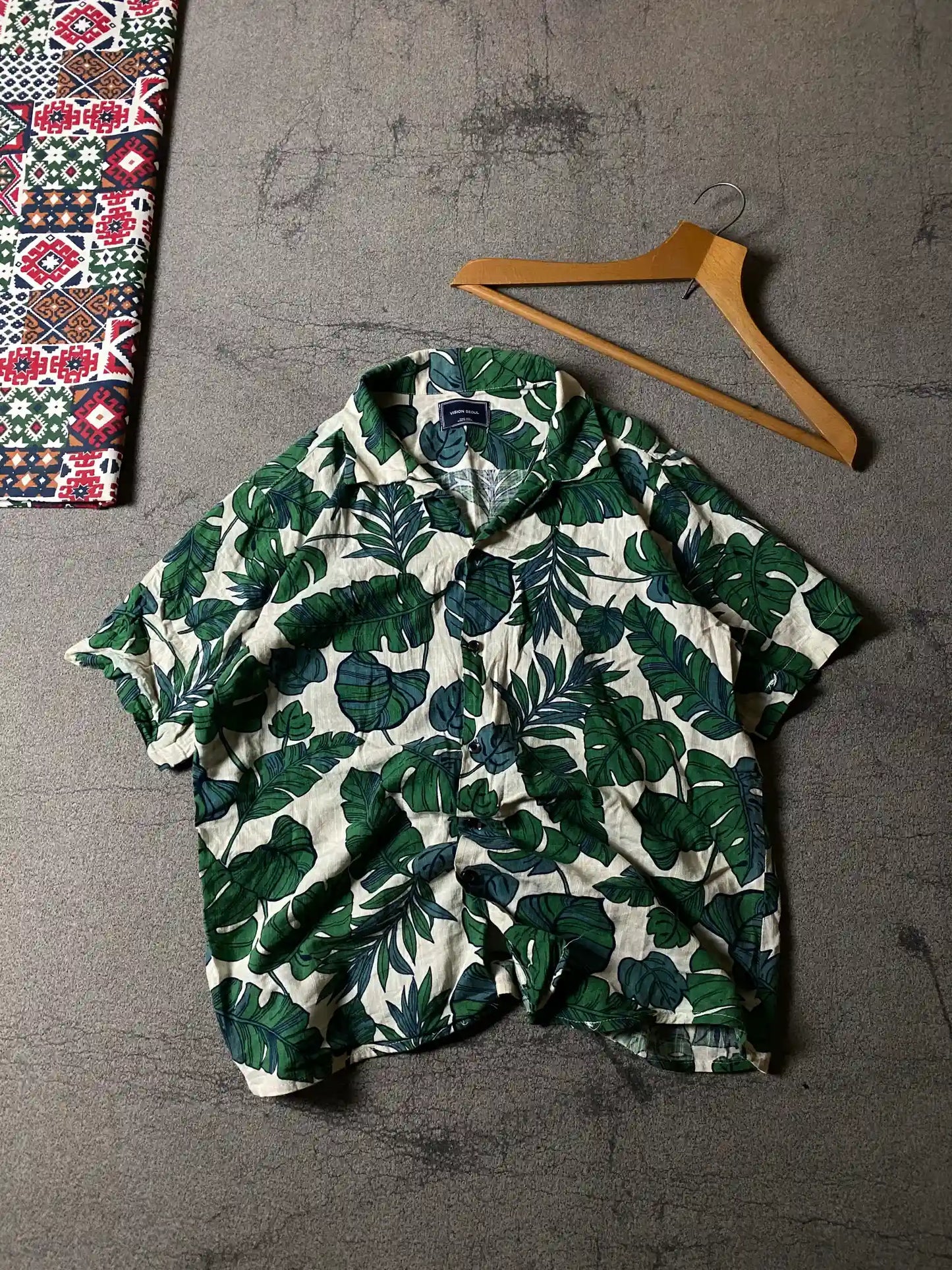 LENGTH 27
CHEST 23