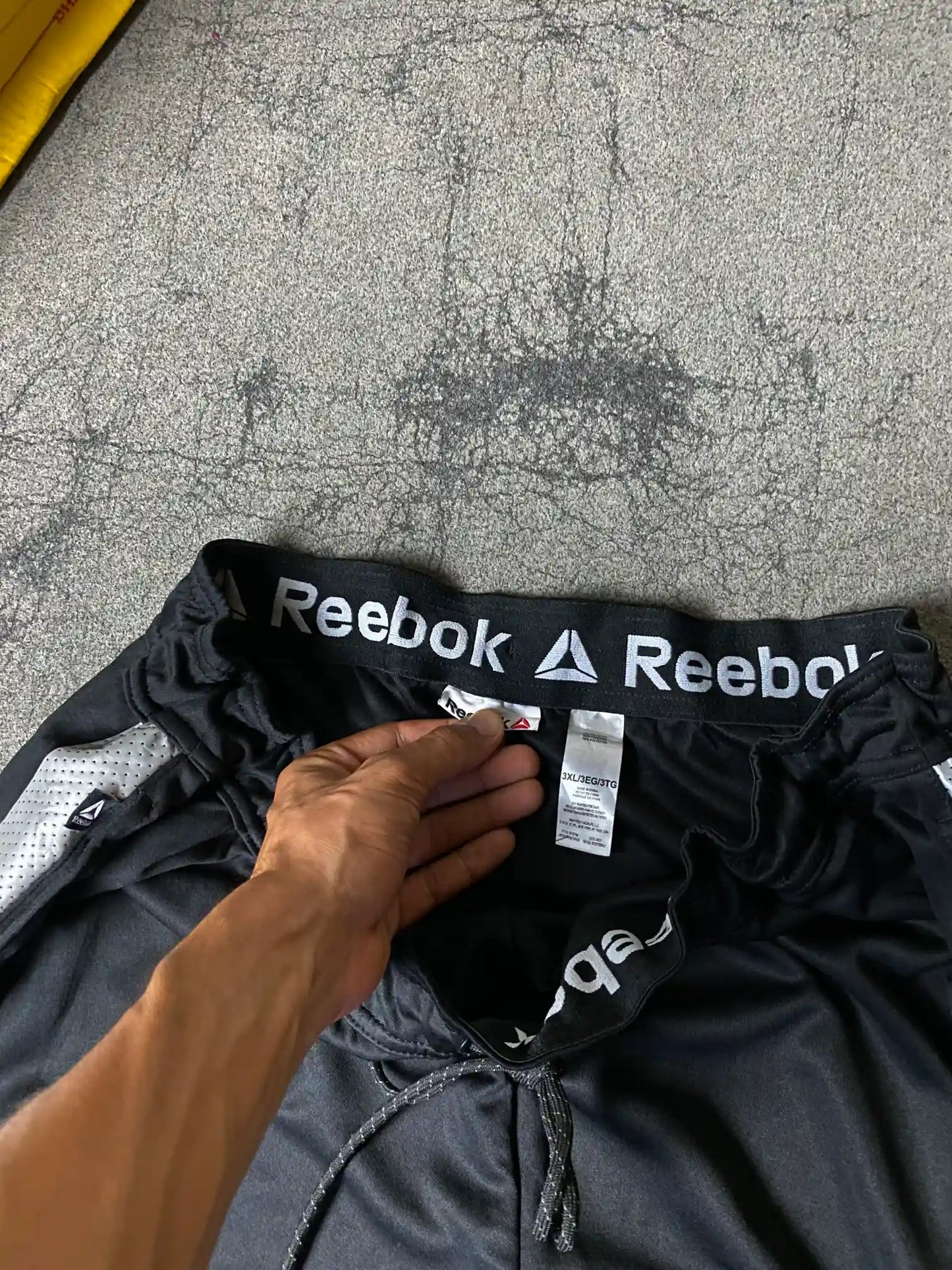REEBOK TROUSER