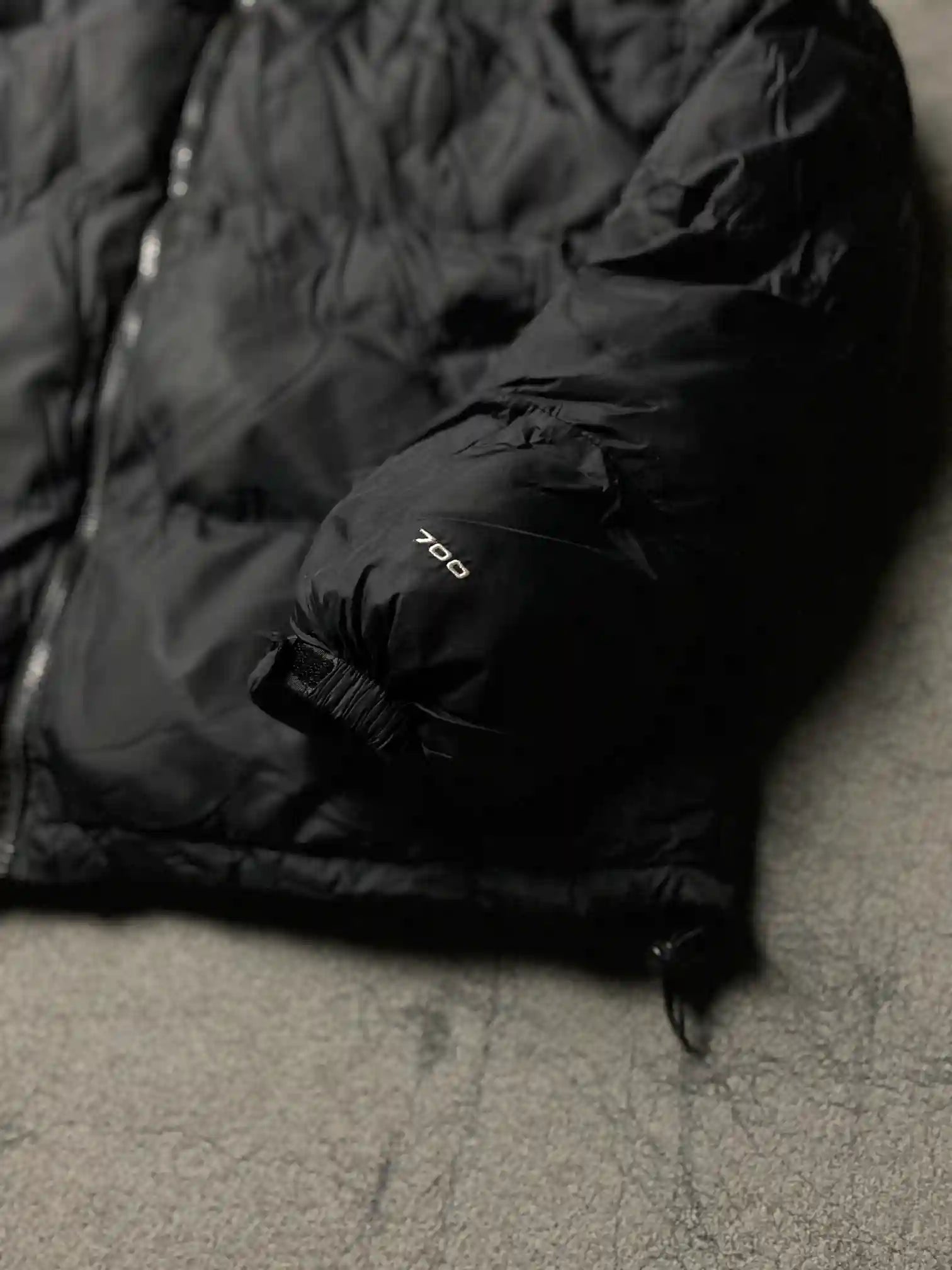 THE NORTH FACE 700 PUFFER JACKETS // ADULT MEDIUM