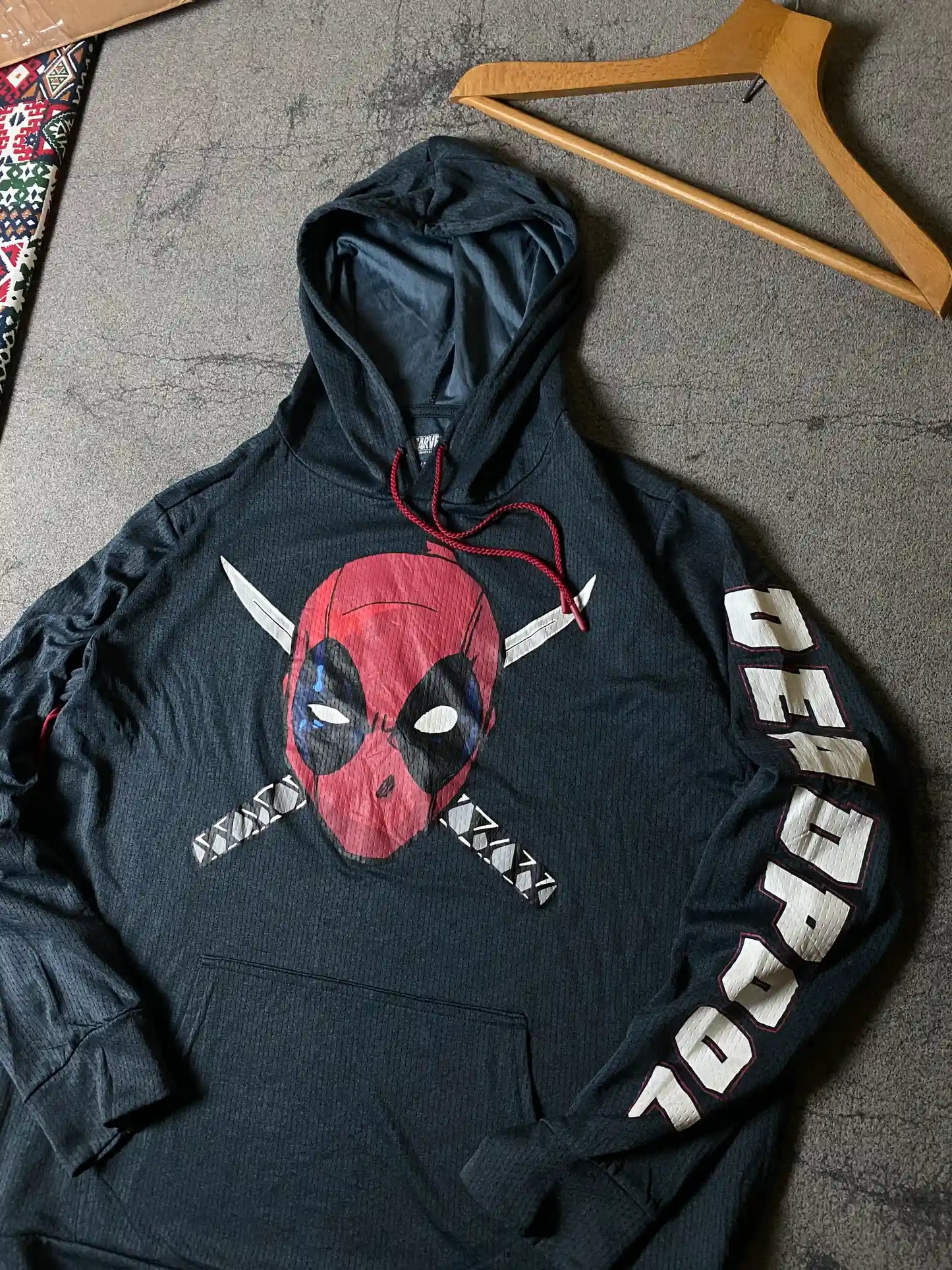 OVERSIZED LIGHTWEIGHT HOODIES