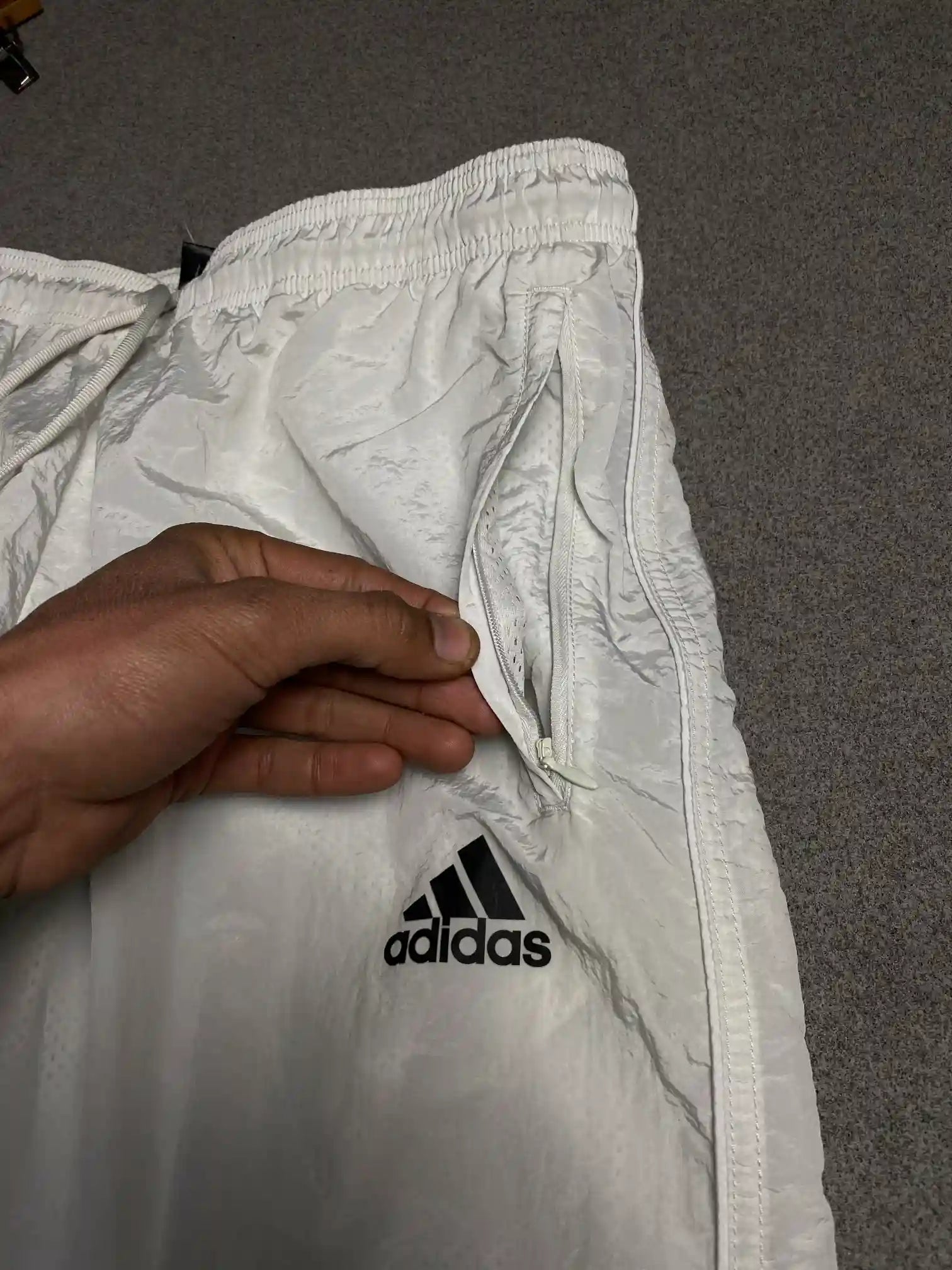 VINTAGE ADIDAS BAGGY PARACHUTE TROUSERS