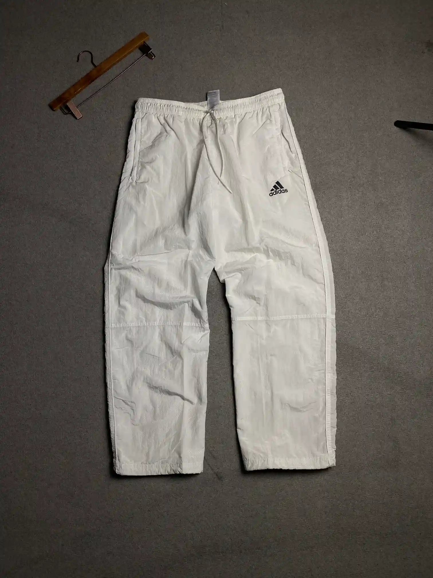 VINTAGE ADIDAS BAGGY PARACHUTE TROUSERS