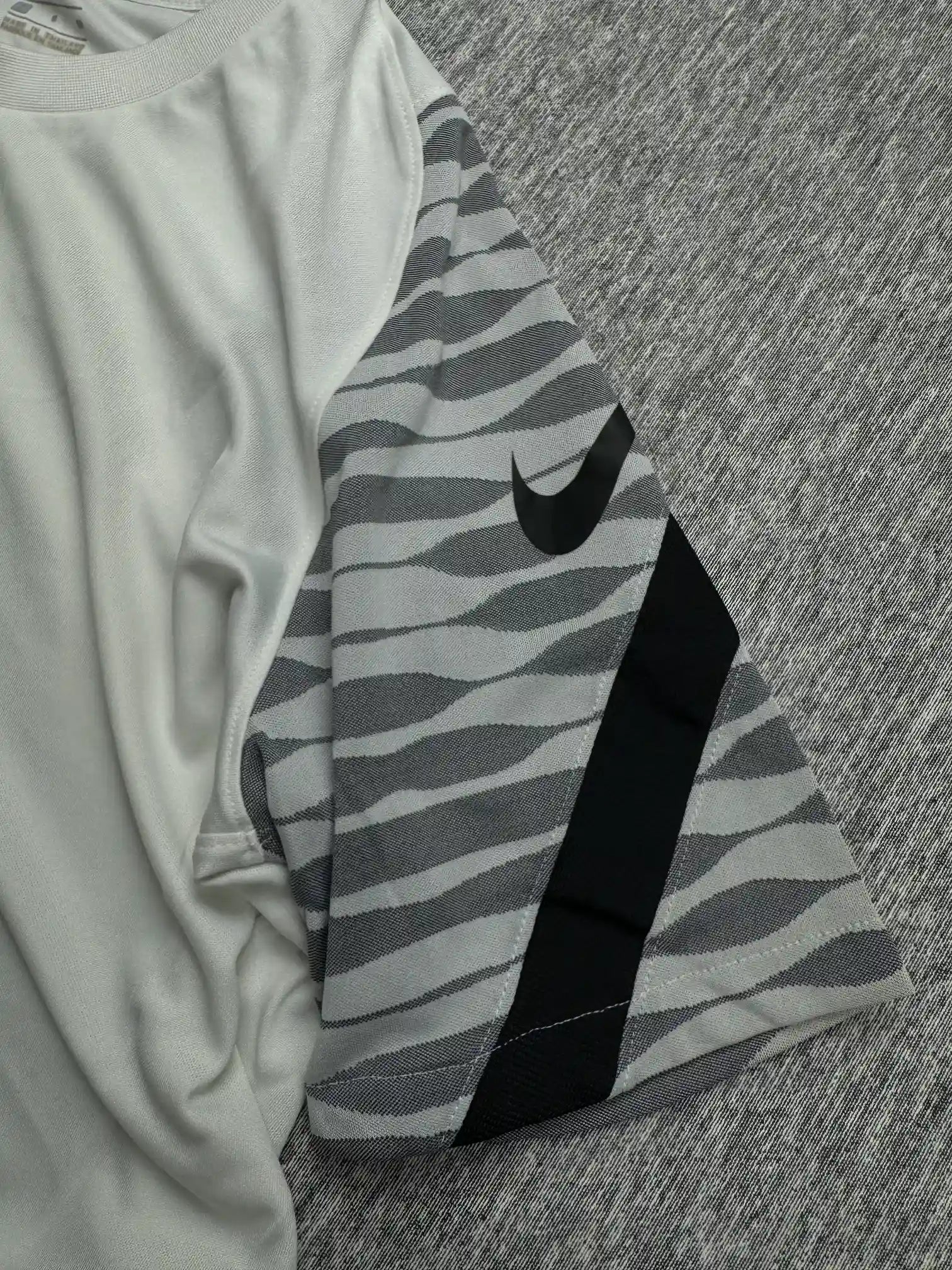 Preloved Nike Dri-FIT Strike Shirts