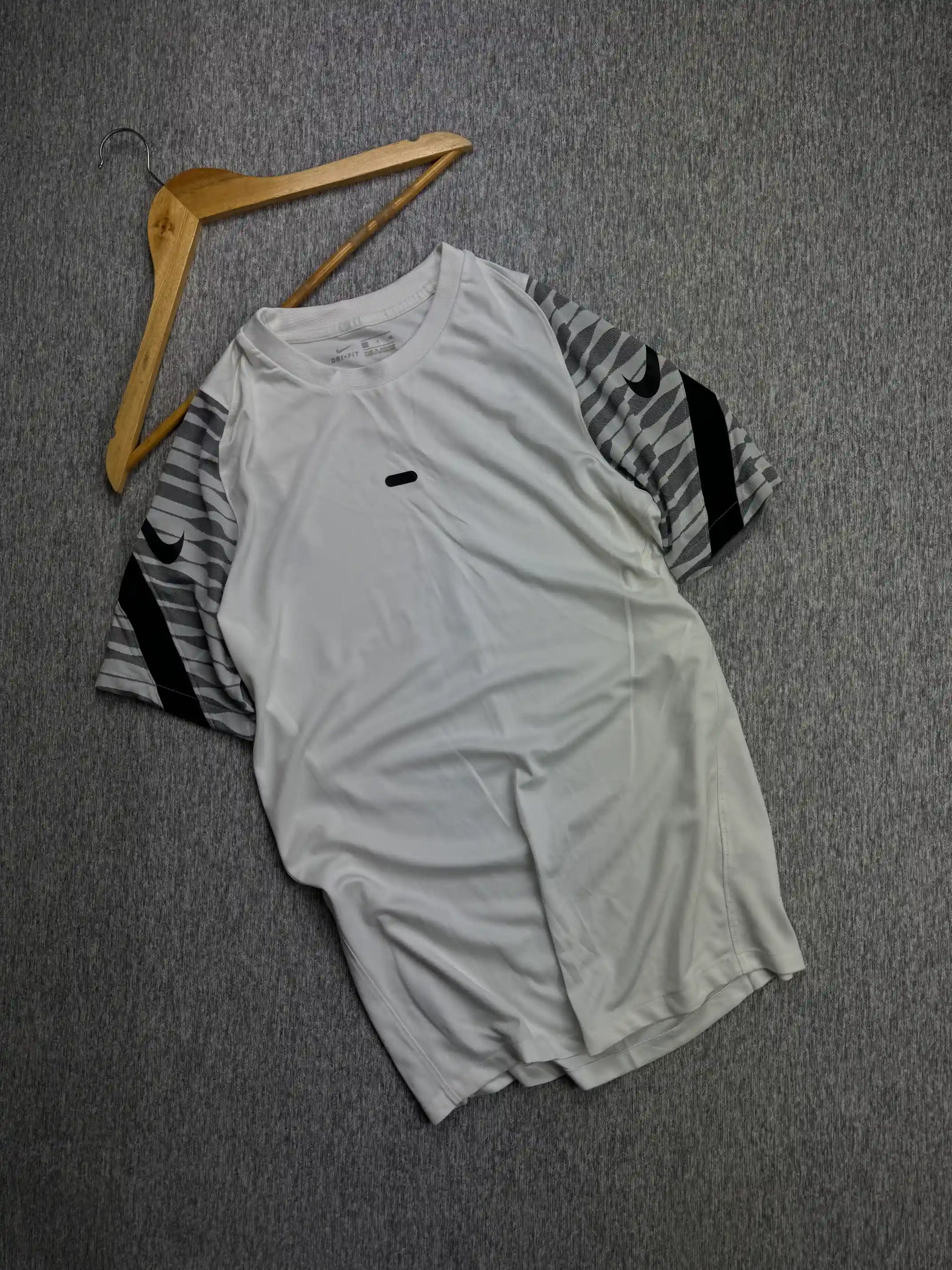 Nike Dri-FIT T-Shirt