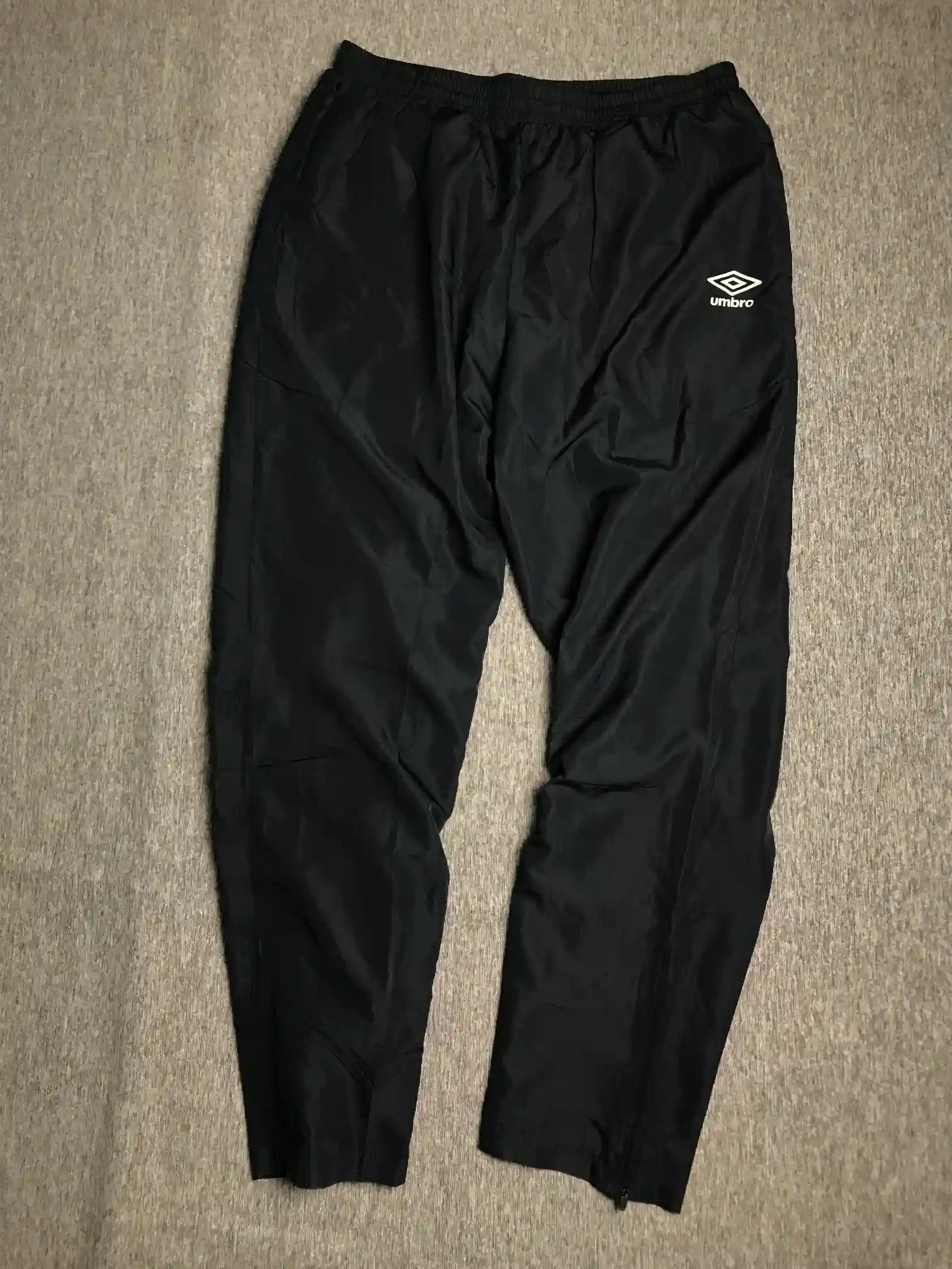 Preloved Umbro Parachute Gym Trousers