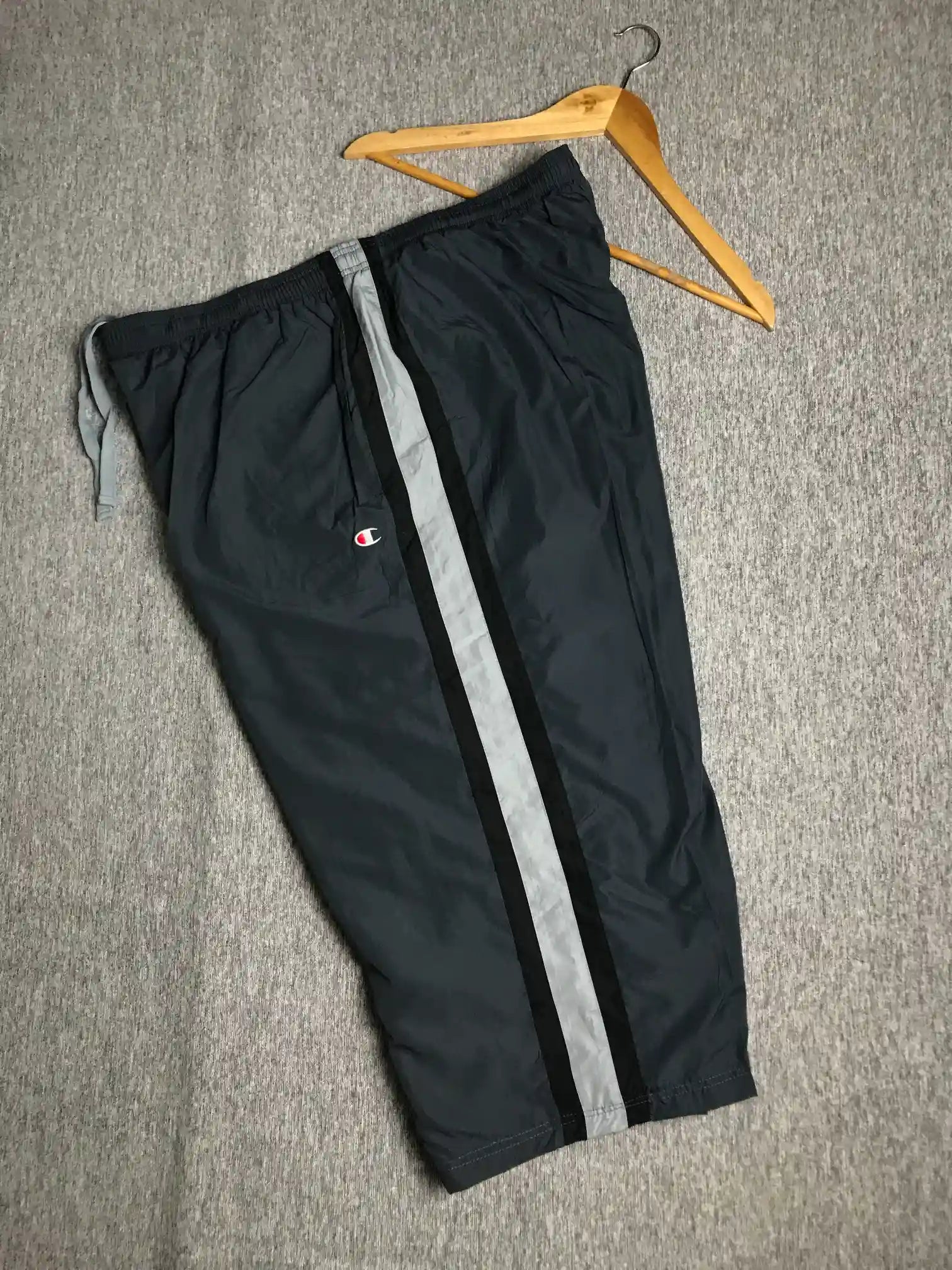 Preloved Champion Parachute Half Trouser