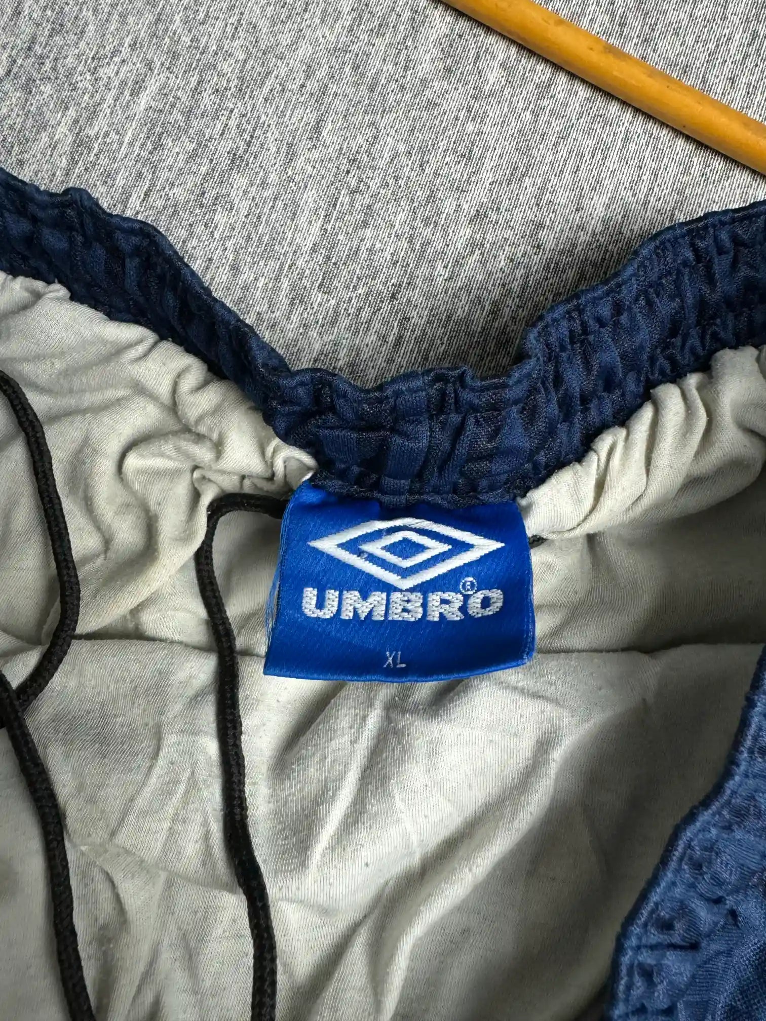 Preloved Umbro Navy Blue and White