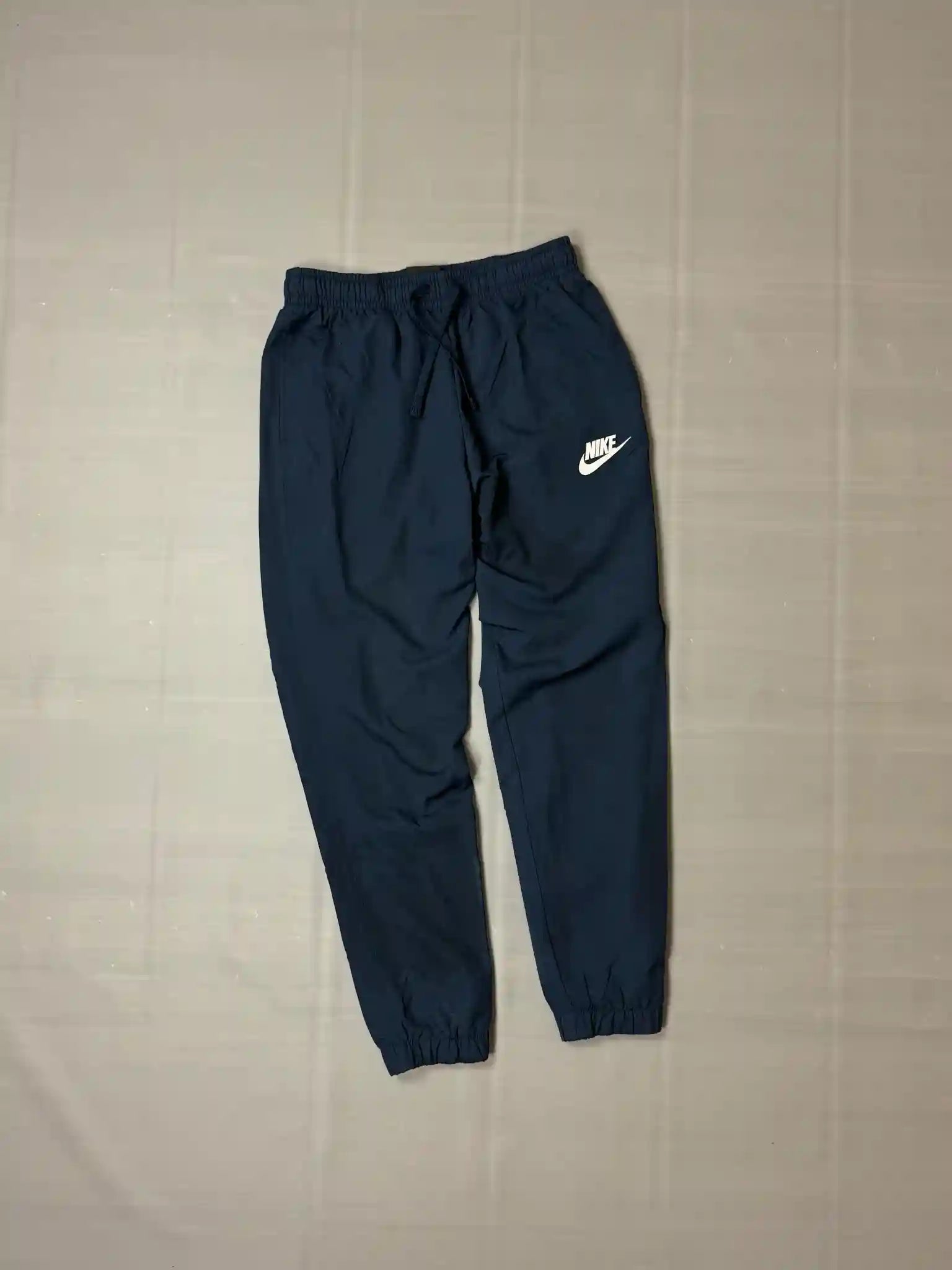 Preloved Nike DRI-FIT Parachute Trouser